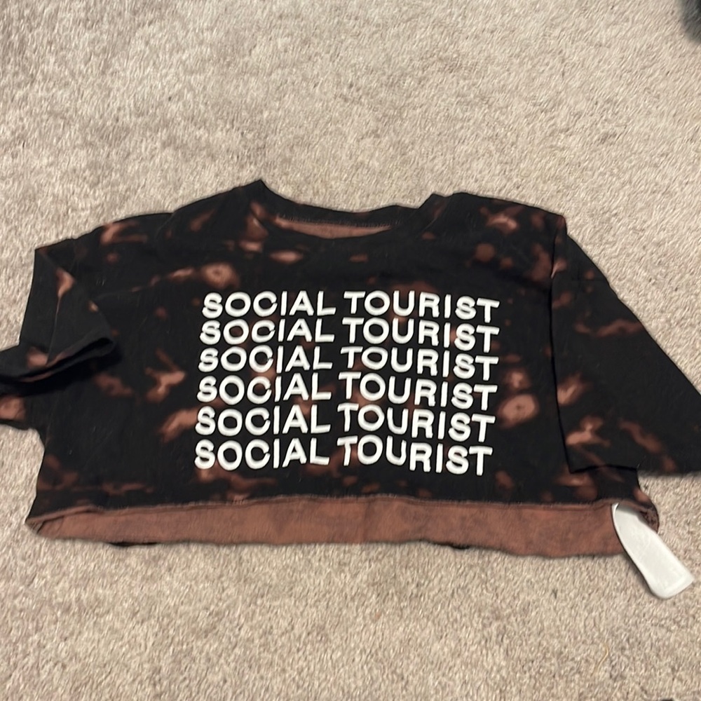 Charli D’amelio Social Tourist Crop Top - Picture 2 of 3